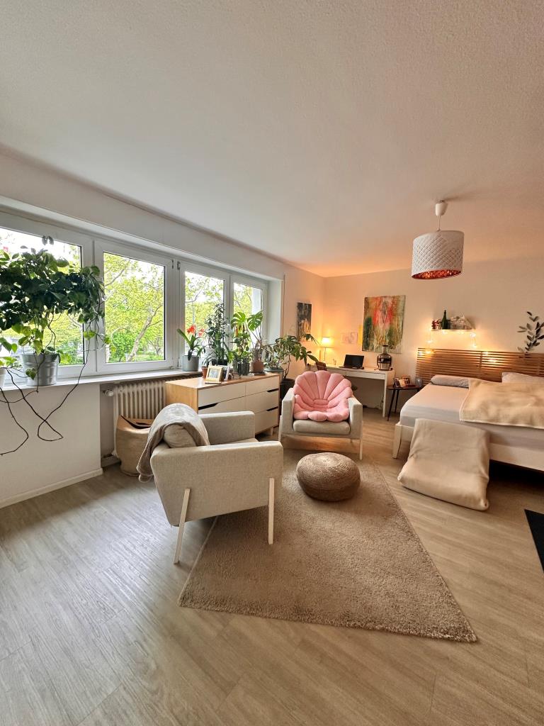 Freiburg - Schöne 1-Zimmer Wohnung im 1.OG mit Loggia, inkl Keller im Herzen Freiburgs