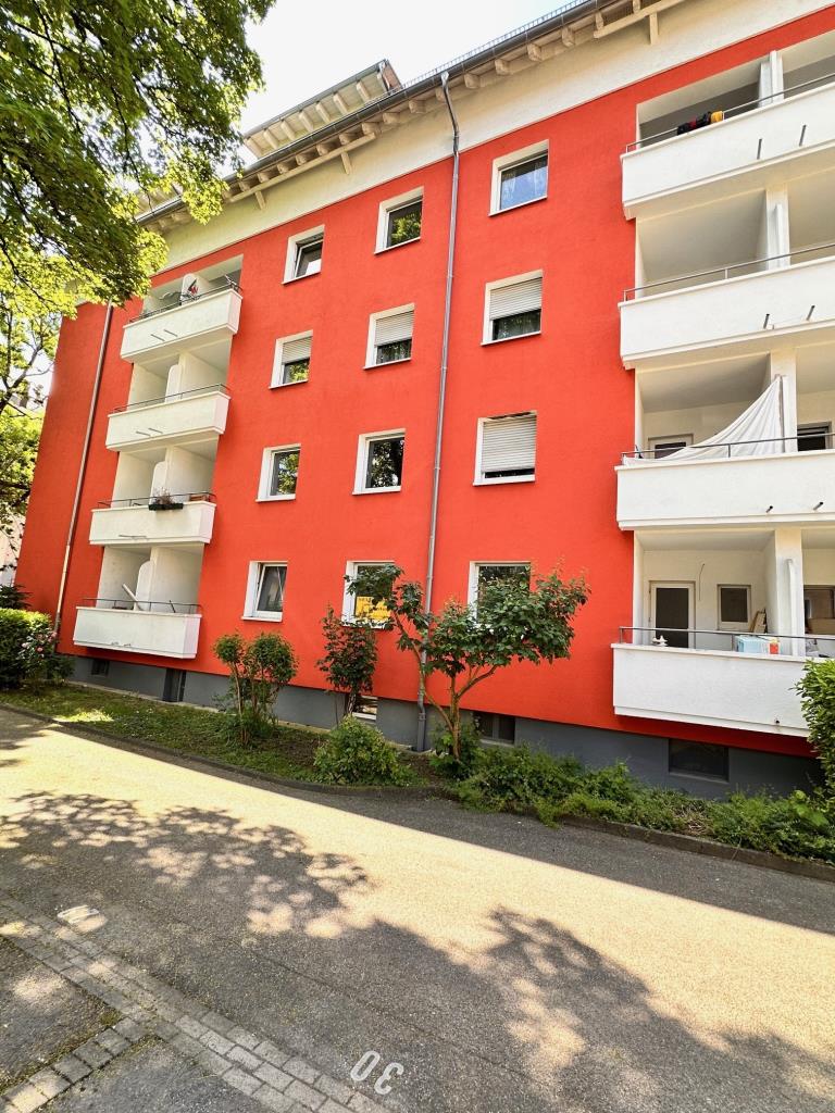 Freiburg - FR-Stühlinger - Freie, umfänglich renovierte 2-Zimmer mit 2 Loggien zzgl. Stellplatz